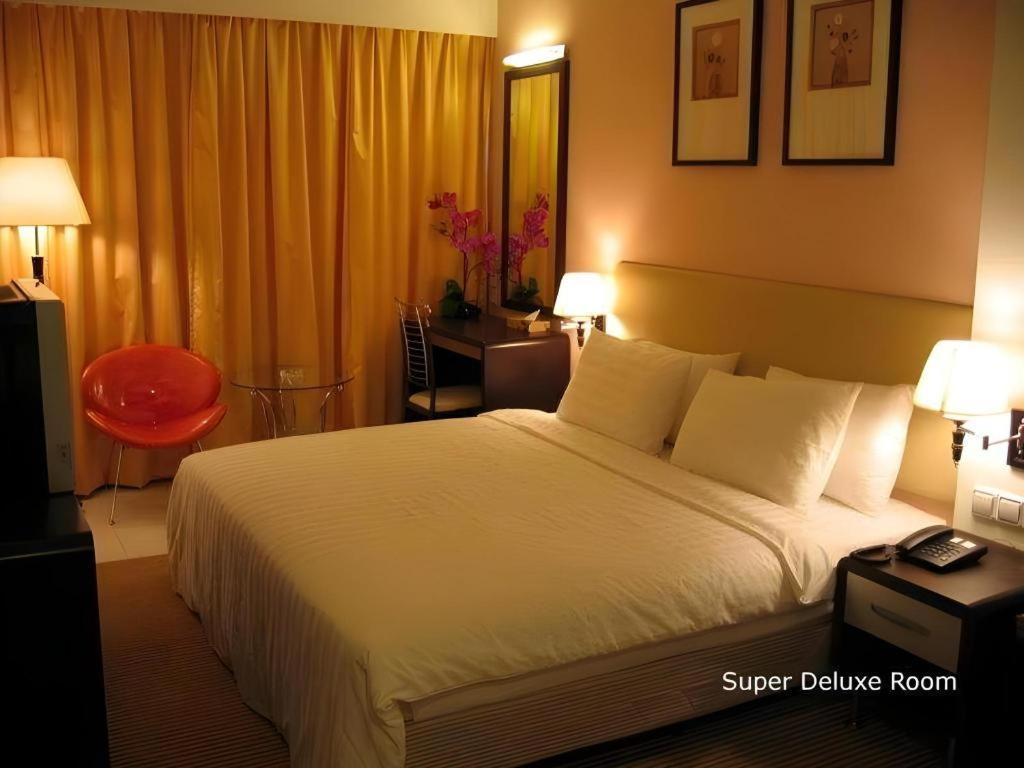Ritz Garden Hotel Ипох Екстериор снимка