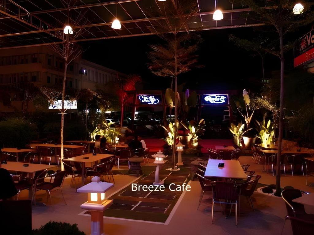 Ritz Garden Hotel Ипох Екстериор снимка
