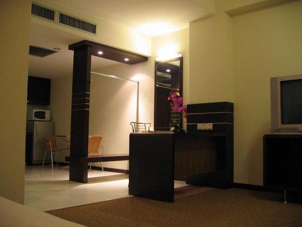 Ritz Garden Hotel Ипох Екстериор снимка