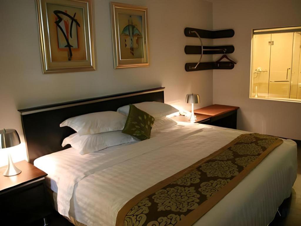 Ritz Garden Hotel Ипох Екстериор снимка