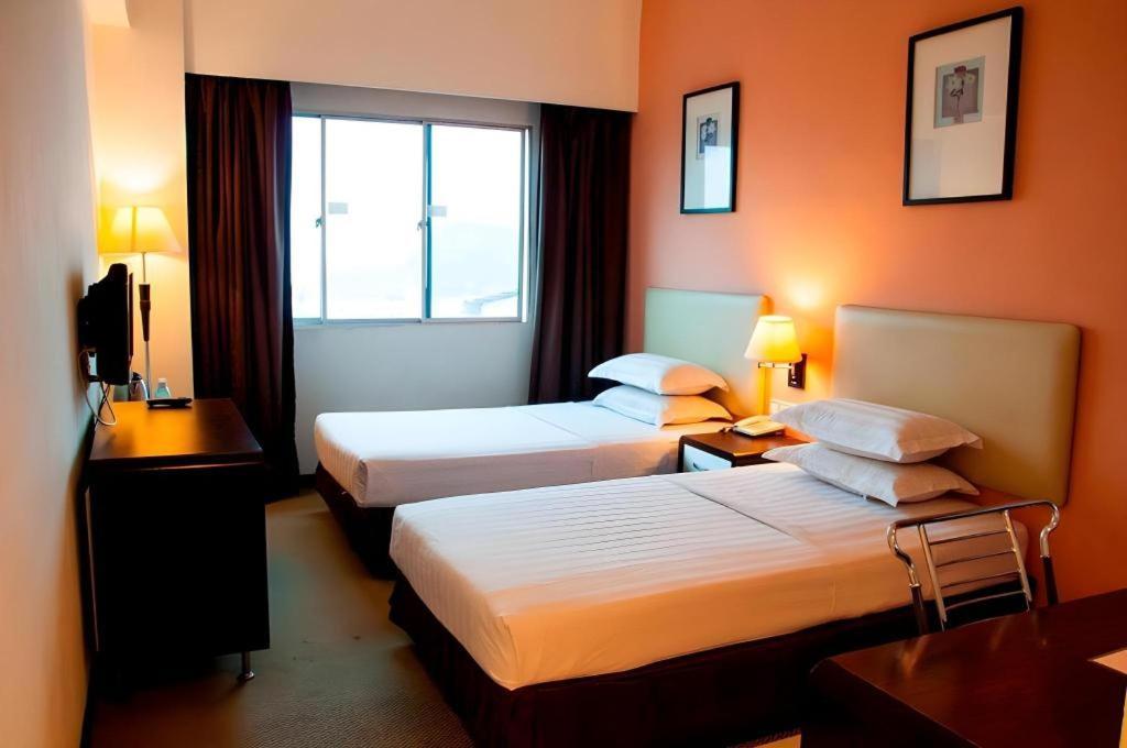 Ritz Garden Hotel Ипох Екстериор снимка