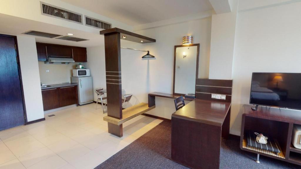 Ritz Garden Hotel Ипох Екстериор снимка