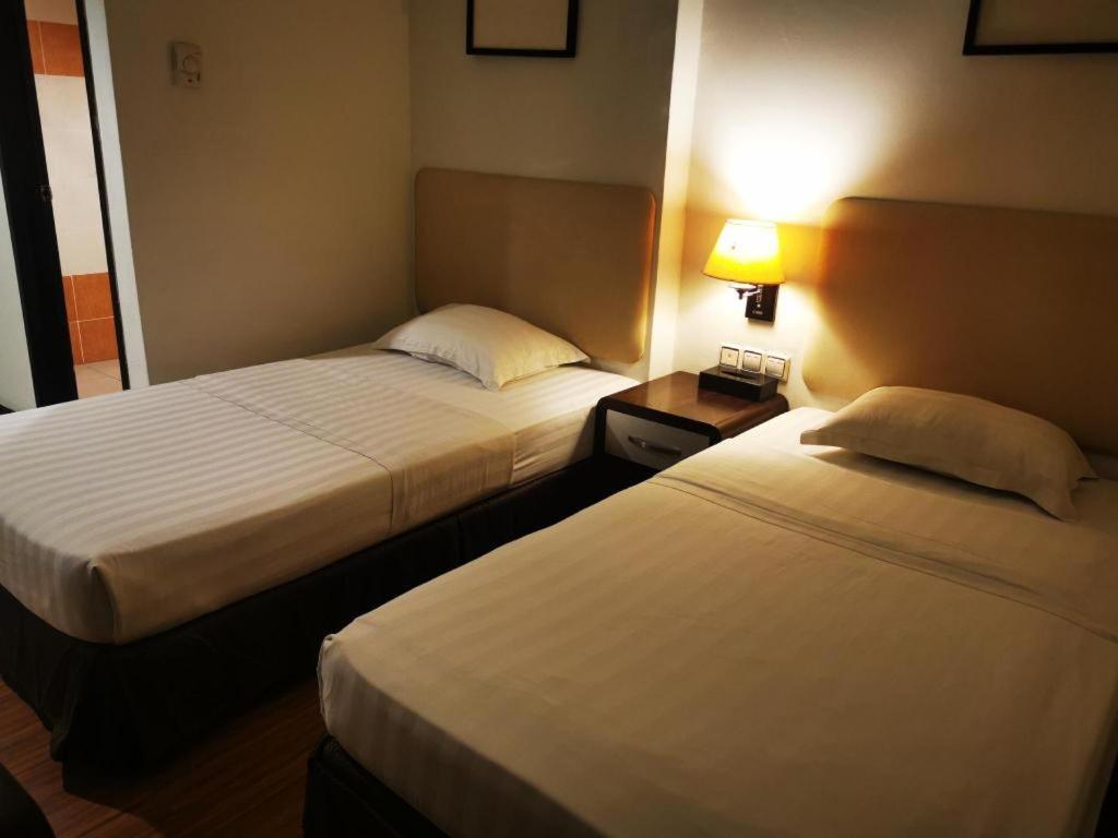 Ritz Garden Hotel Ипох Екстериор снимка
