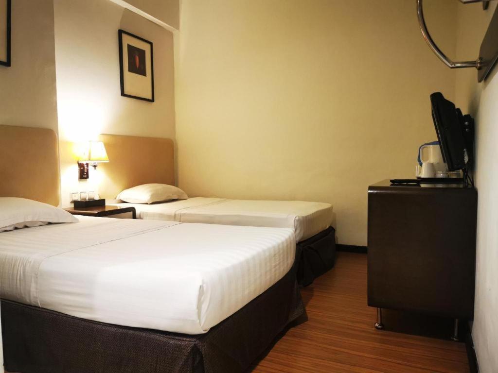 Ritz Garden Hotel Ипох Екстериор снимка