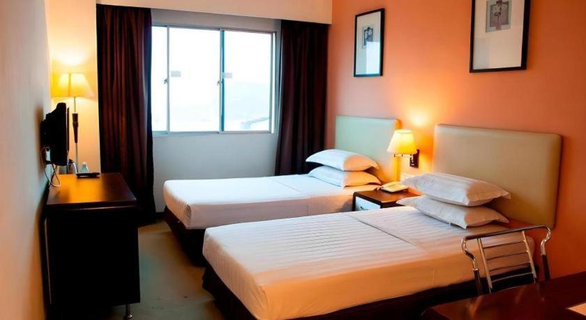Ritz Garden Hotel Ипох Екстериор снимка