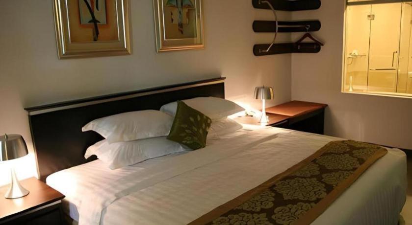 Ritz Garden Hotel Ипох Екстериор снимка